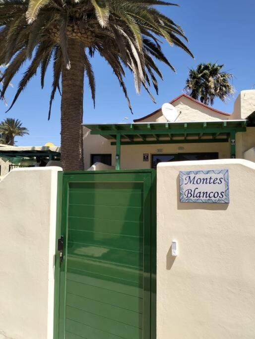 Montes Blancos Apartment Коста Калма Екстериор снимка